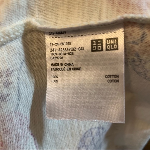 The Tale of Gengi White patterned Uniqlo T-shirt Size Large - Picture 4 of 4